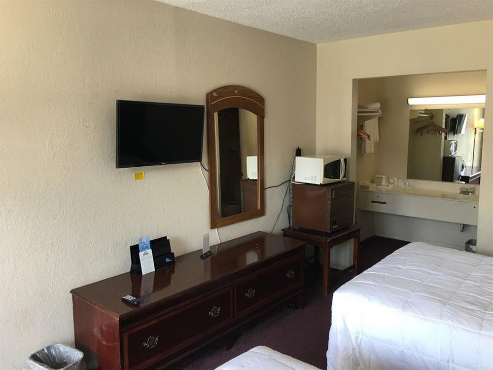 Days Inn By Wyndham Statesville Exterior foto