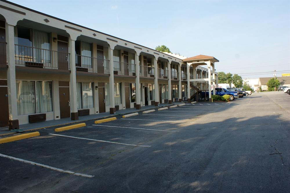 Days Inn By Wyndham Statesville Exterior foto