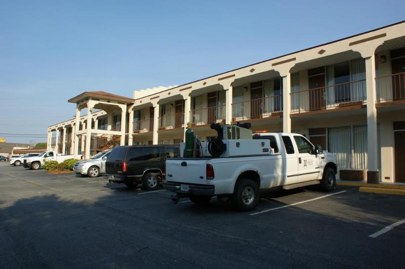 Days Inn By Wyndham Statesville Exterior foto