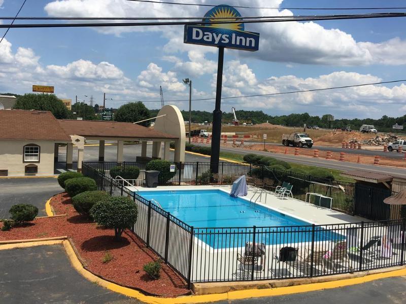 Days Inn By Wyndham Statesville Exterior foto